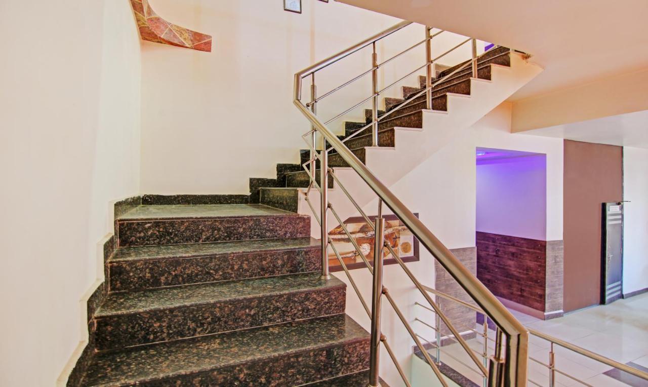 Itsy By Treebo - Royale Inn Meerut Exterior photo