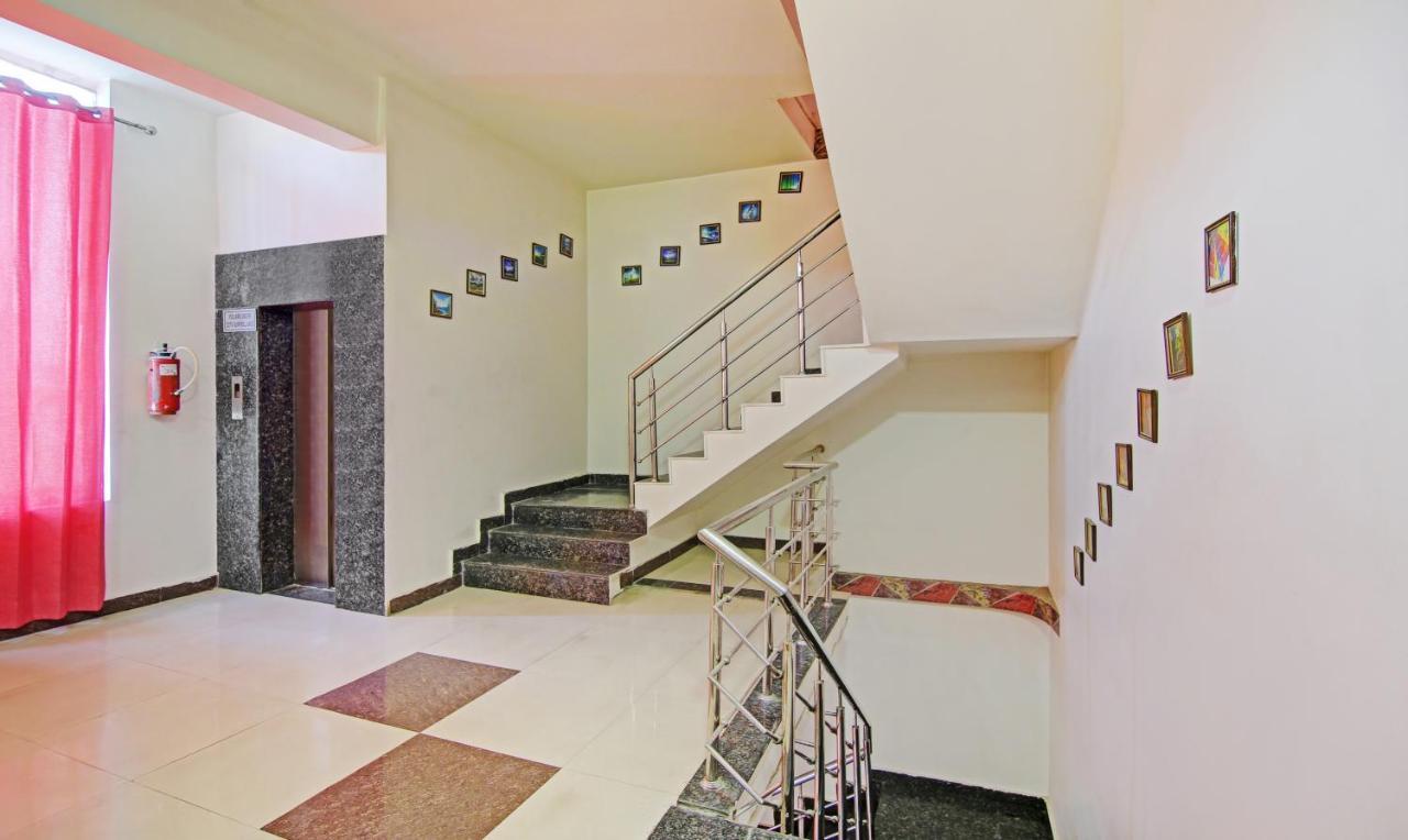 Itsy By Treebo - Royale Inn Meerut Exterior photo