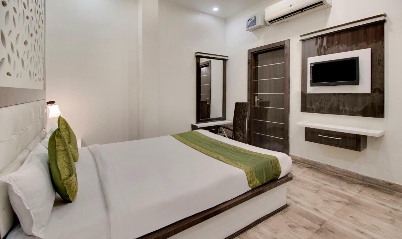 Itsy By Treebo - Royale Inn Meerut Exterior photo